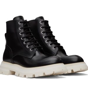 ALEXANDER MCQUEEN Black Leather Boots 38.5